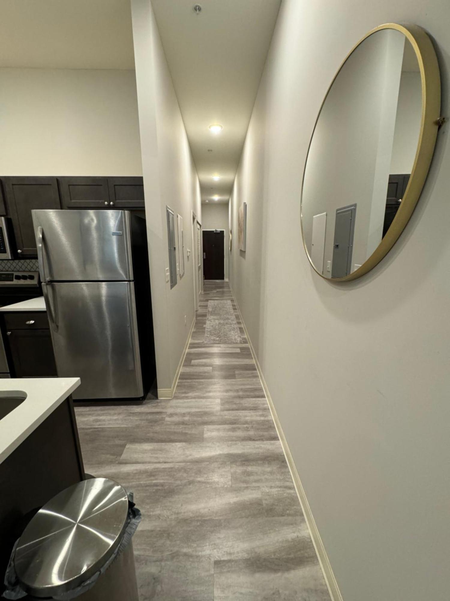 Beautiful Condo/Rooftop Patio With Free Parking Кливленд Экстерьер фото